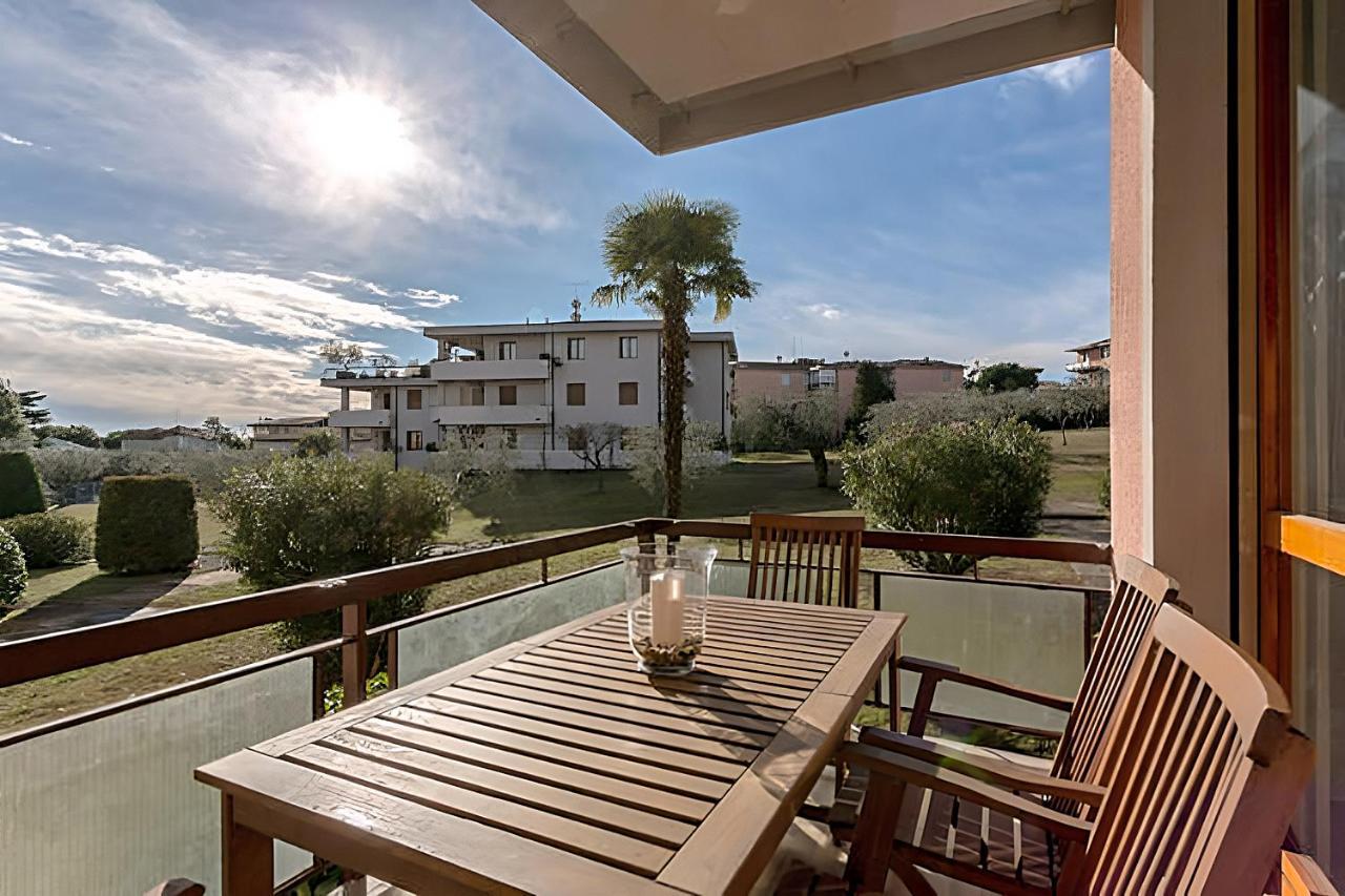 Natural Chic - Close To City Center And Beach - Parking Desenzano del Garda Exteriér fotografie