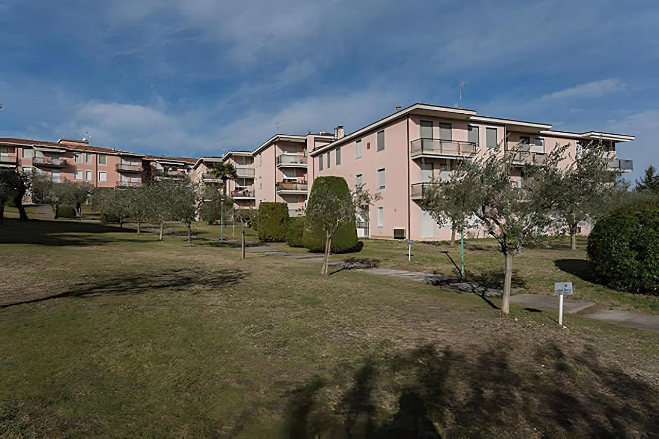 Natural Chic - Close To City Center And Beach - Parking Desenzano del Garda Exteriér fotografie